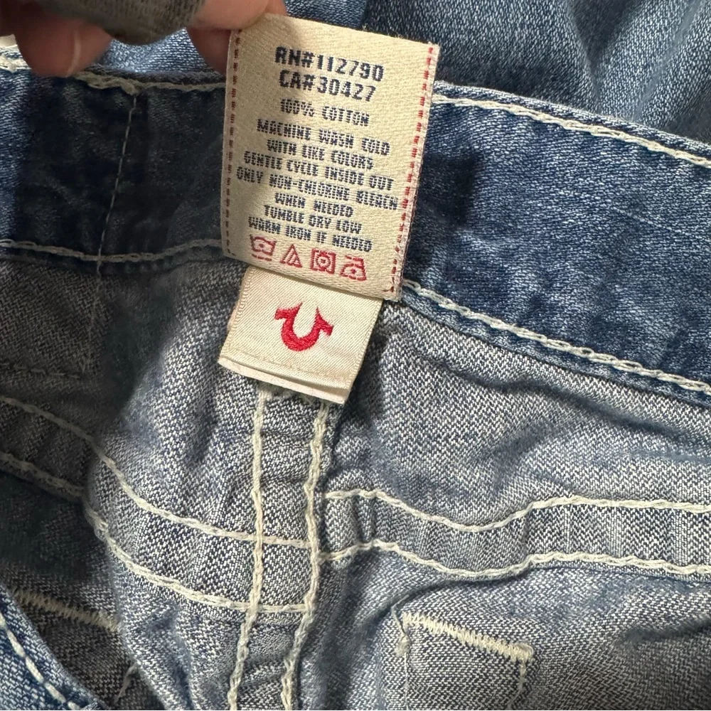 True Religion Joey Big T World Tour Vintage Men's Size 30 Distressed Jeans EUC